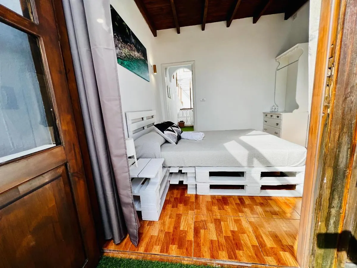 El Jardin De Iris Bed and Breakfast Σάντα Κρουζ Τενερίφης